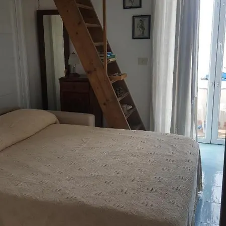 La Casa Sugli Archi Gæstehus Ponza