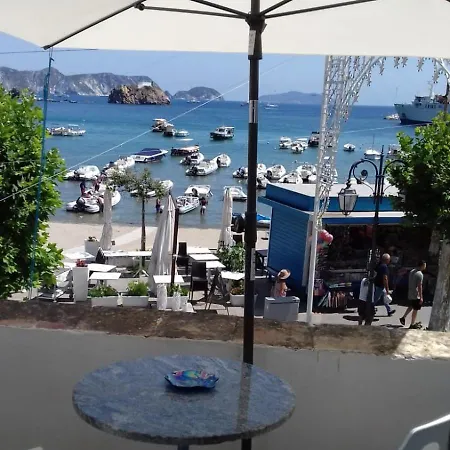 La Casa Sugli Archi Gæstehus Ponza