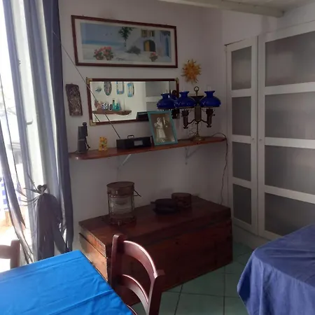 Konukevi La Casa Sugli Archi Ponza